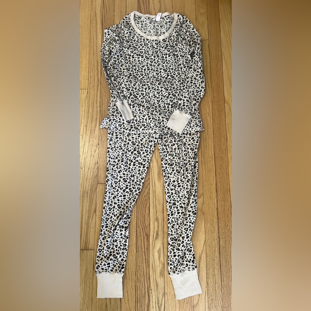 Victoria's Secret Pajama Set - Leopard Small
